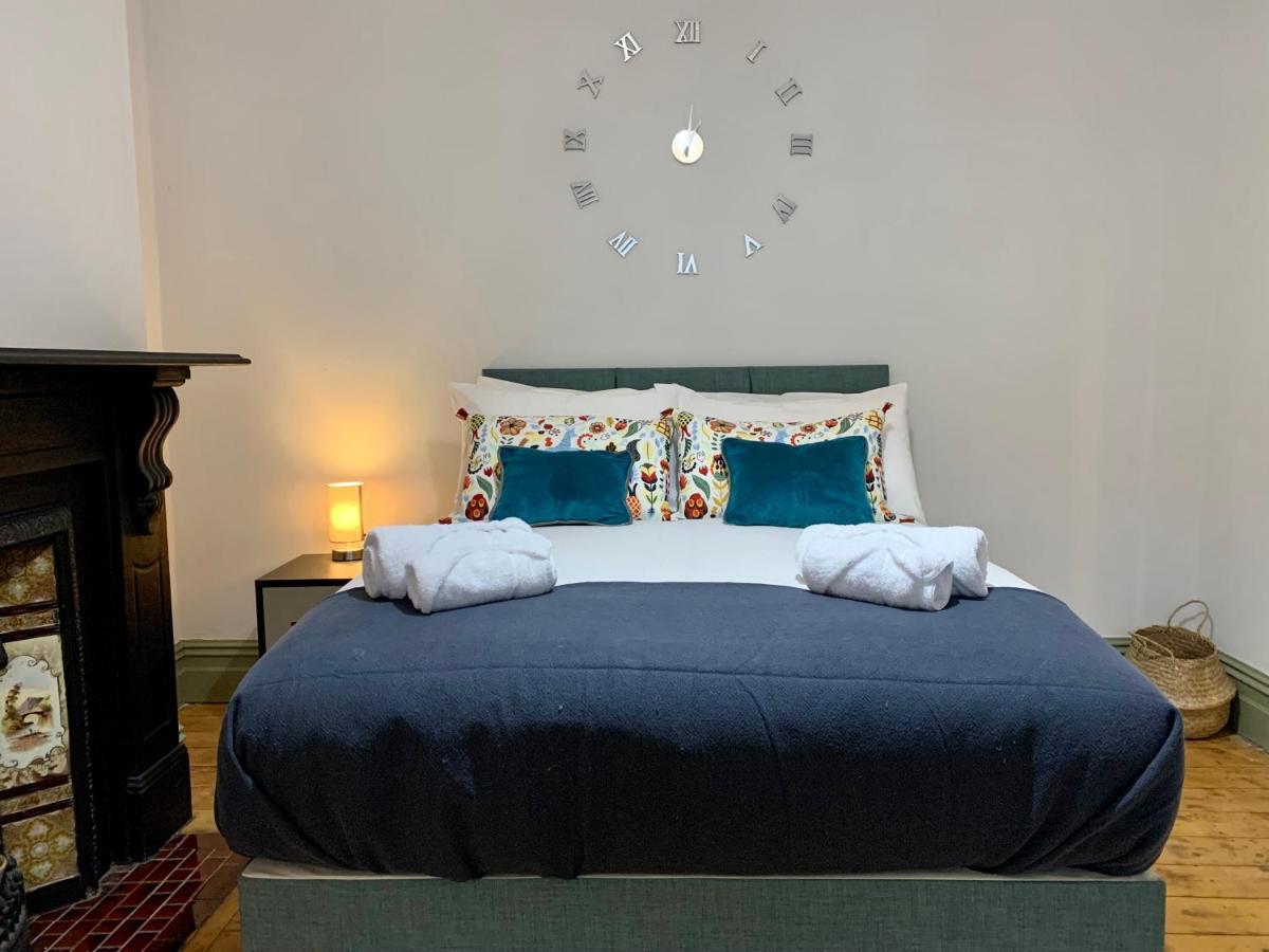 Stoke-on-Trent Stamer House By Yourstays, Stylish Quirky House, With 4 Double Bedrooms, Book Now! المظهر الخارجي الصورة