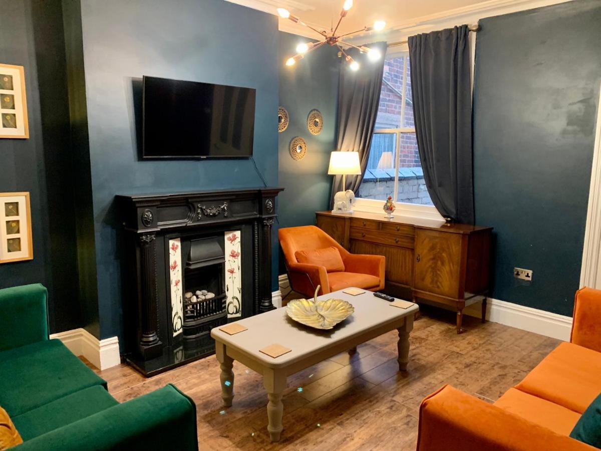 Stoke-on-Trent Stamer House By Yourstays, Stylish Quirky House, With 4 Double Bedrooms, Book Now! المظهر الخارجي الصورة