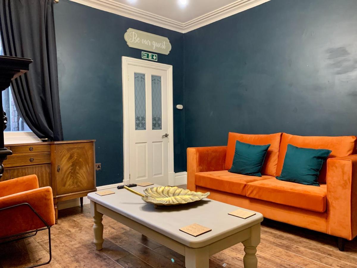 Stoke-on-Trent Stamer House By Yourstays, Stylish Quirky House, With 4 Double Bedrooms, Book Now! المظهر الخارجي الصورة