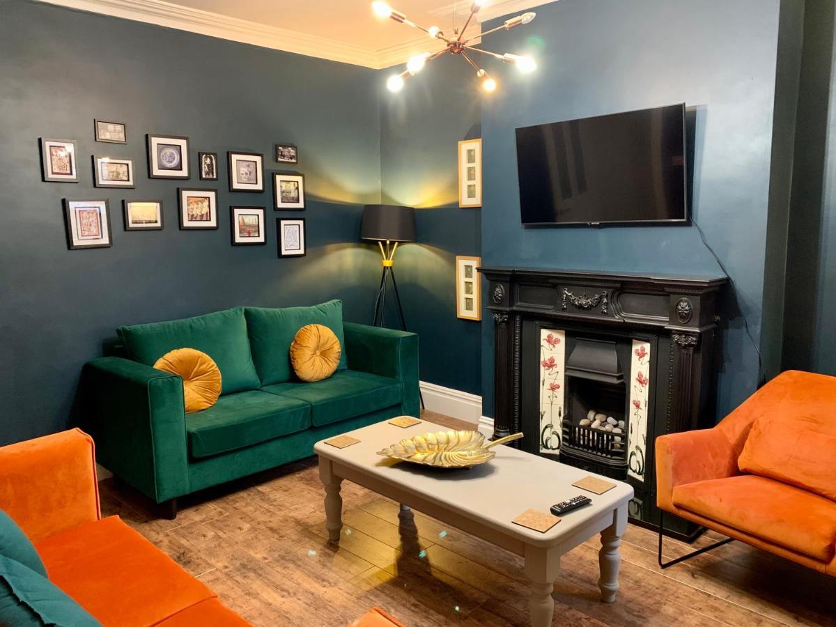 Stoke-on-Trent Stamer House By Yourstays, Stylish Quirky House, With 4 Double Bedrooms, Book Now! المظهر الخارجي الصورة