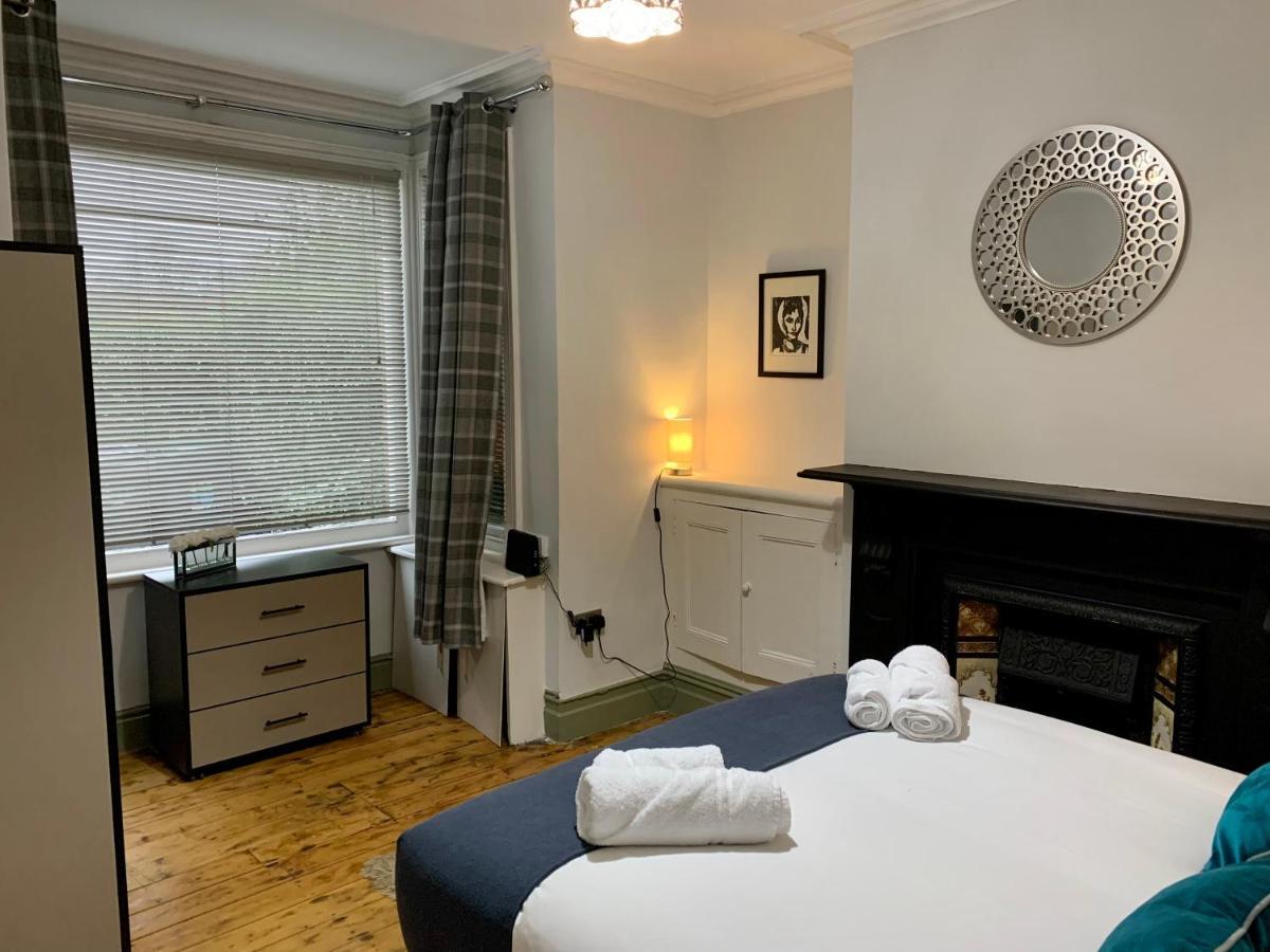 Stoke-on-Trent Stamer House By Yourstays, Stylish Quirky House, With 4 Double Bedrooms, Book Now! المظهر الخارجي الصورة